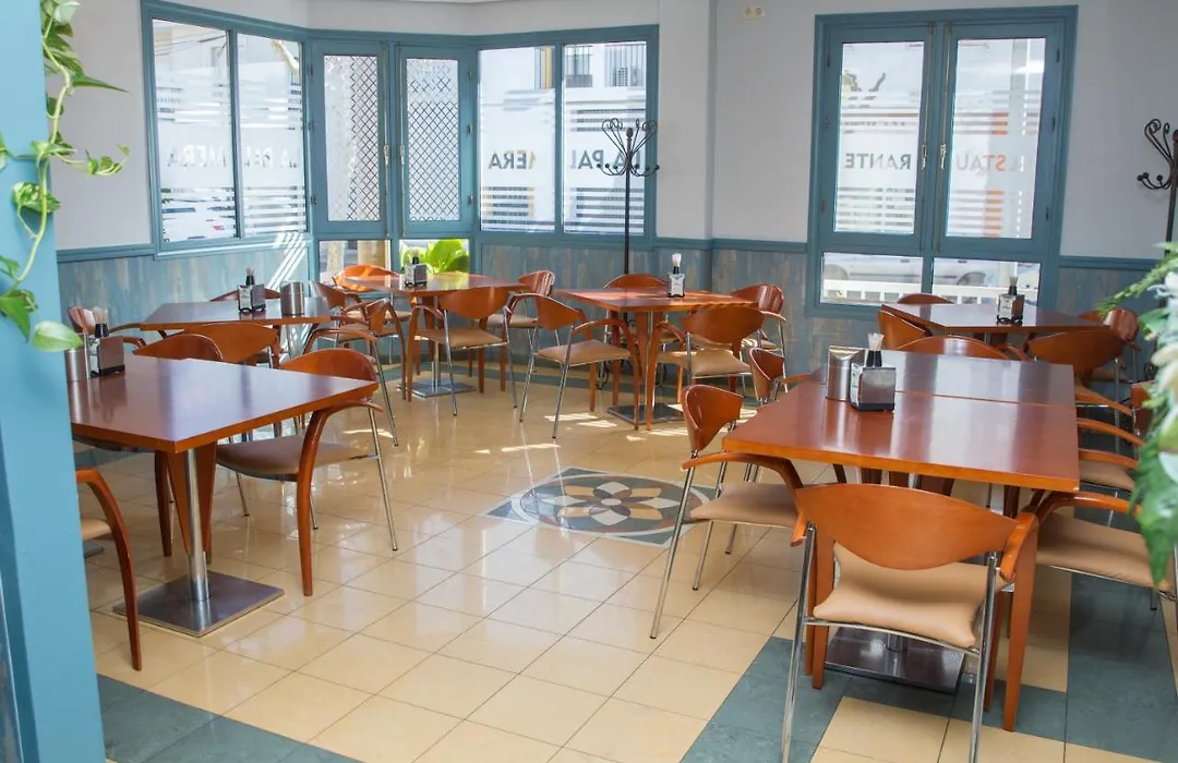 Hostal La Palmera-1