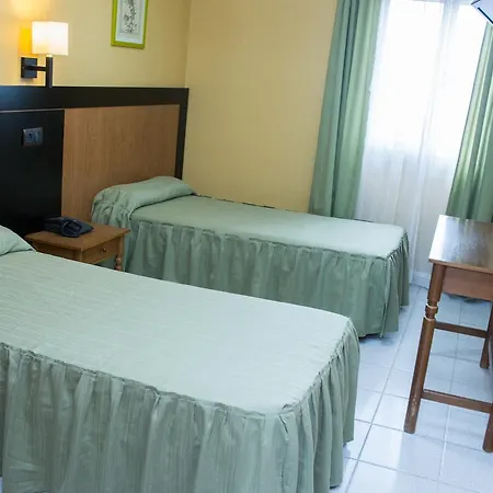 Hostal La Palmera-3